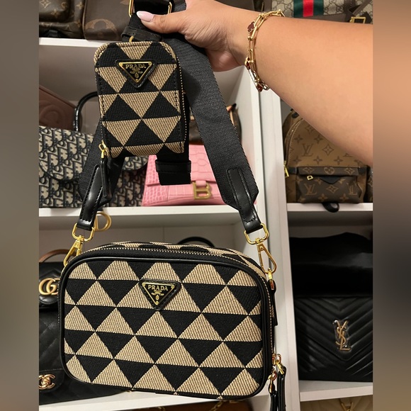 Handbags - 2in1 sling bag brand new comes with dust bag